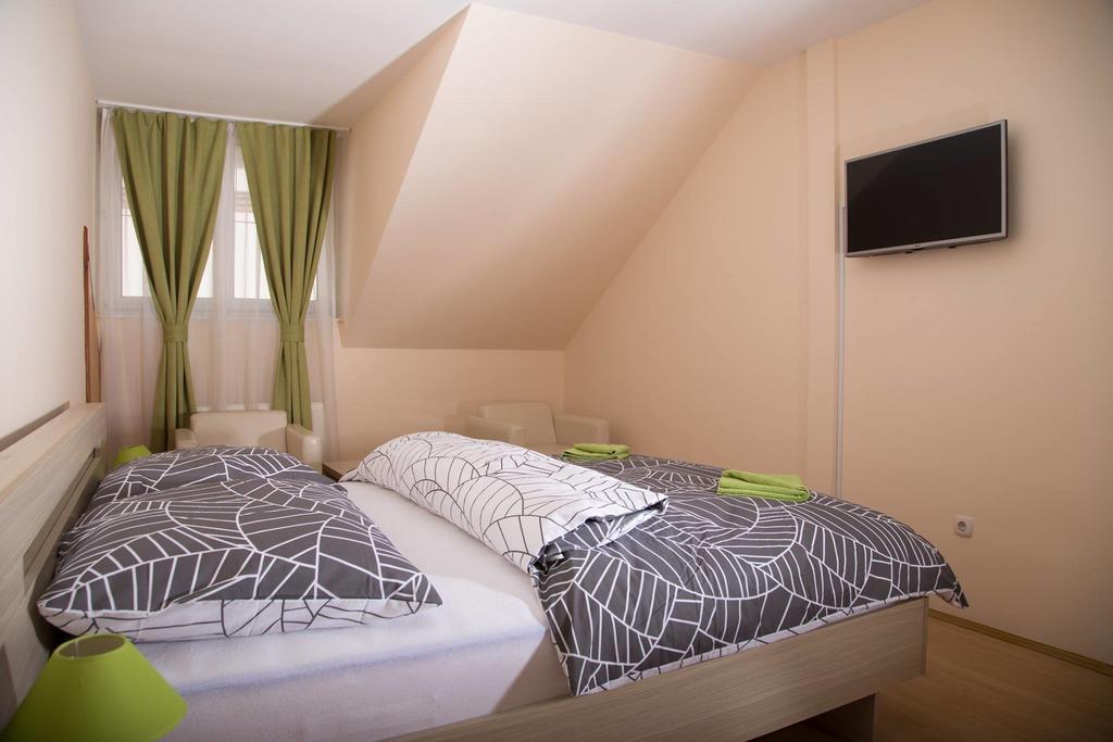 에게르 Bartok Ter Panzio B&B 외부 사진