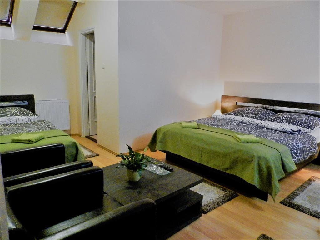 에게르 Bartok Ter Panzio B&B 외부 사진